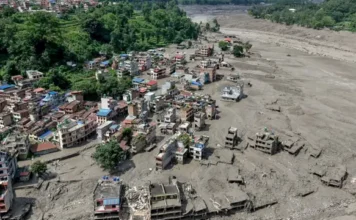 NEPAL – 2 381 të zhdukur, përfshirë 644 të huaj, pas përmbytjeve katastrofike