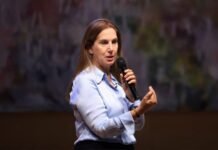 Viti i ri shkollor, Kumbaro: Ndalim celularëve, kamera inteligjente dhe “Pas Shkolle”