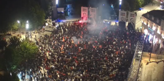 Vijojnë protestat në Prishtinë kundër vendimit të Gjykatës Speciale